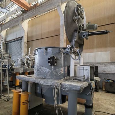 Large Quantities PLC Control Automatic Scraper Bottom Discharge Pull Action Centrifuges