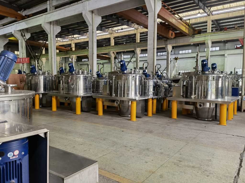 Optional Voltage Bag-Pulling Scraper Bottom Discharge PLC Control Centrifuges For Pharmaceutical Substances